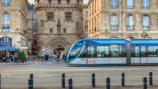 Getting around in Bordeaux – Lonely Planet